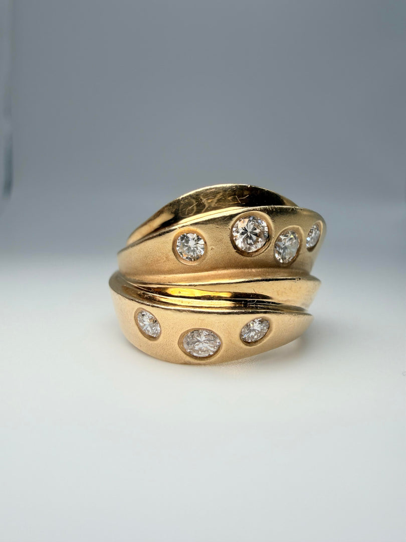 14Kt Yellow Gold Ring With 7 Round Brilliant Diamonds Totaling Approximately 0.25CTW