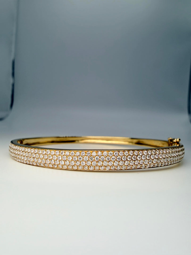 14Kt Yellow Gold 1 1/3 Diamond Bangle Bracelet (25185471)