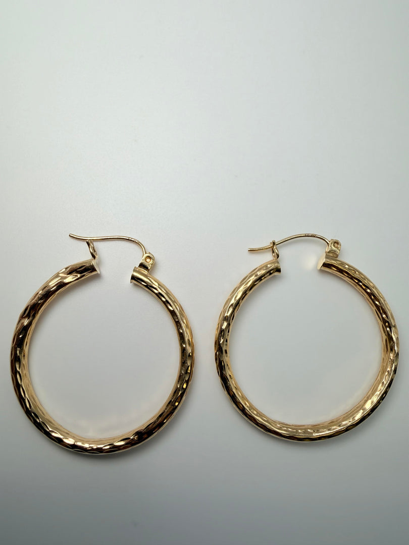 14Kt Yellow Gold 30Mm Diamond Cut Hoop Earrings