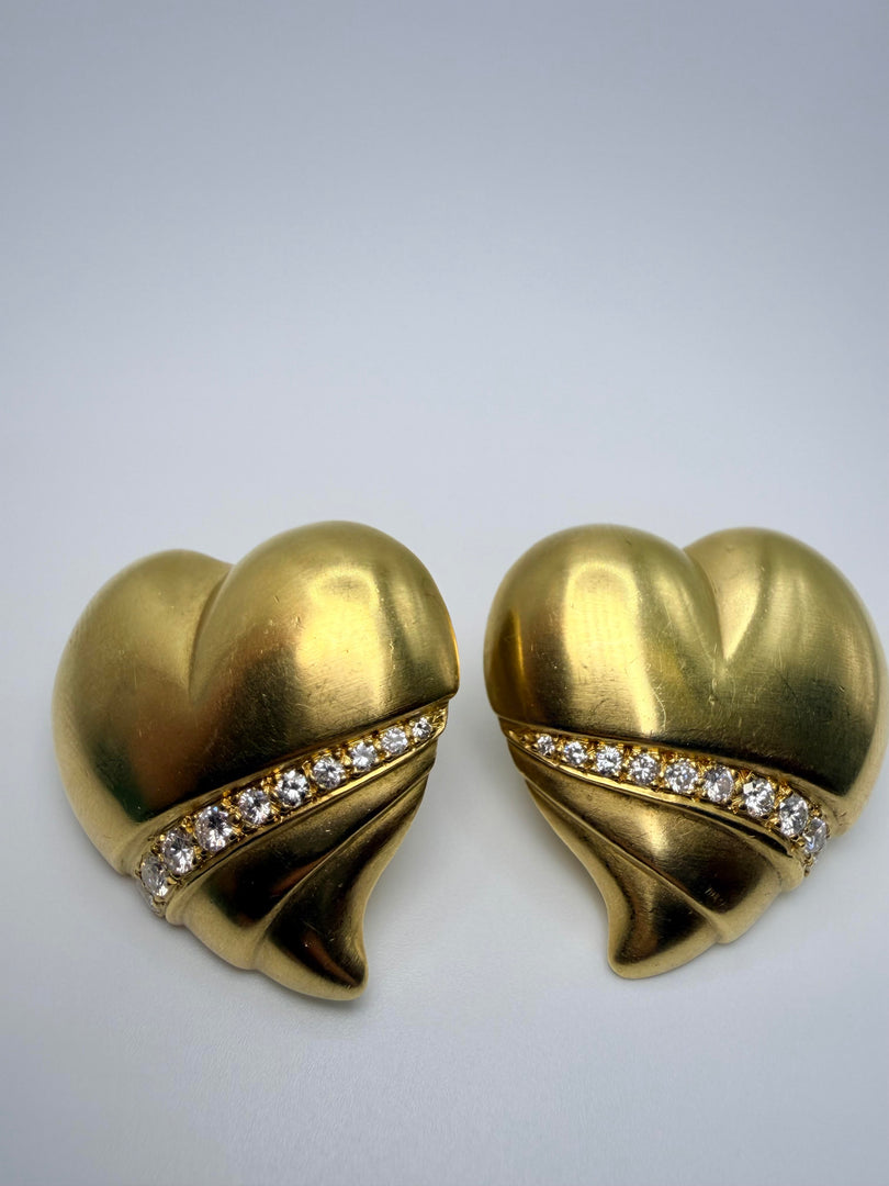 18Kt Yellow Gold Heart Shaped Earrings With 20 Round Diamonds Accents