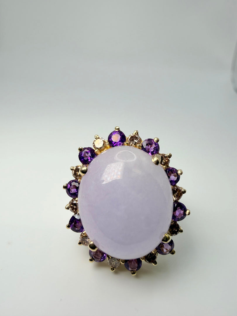 14Kt Yellow Gold Oval Lavender Jade Ring Size 6.5 With 10 Round 2.5Mm Amethyst And 10 Round Light Brown 2.5Mm Diamonds