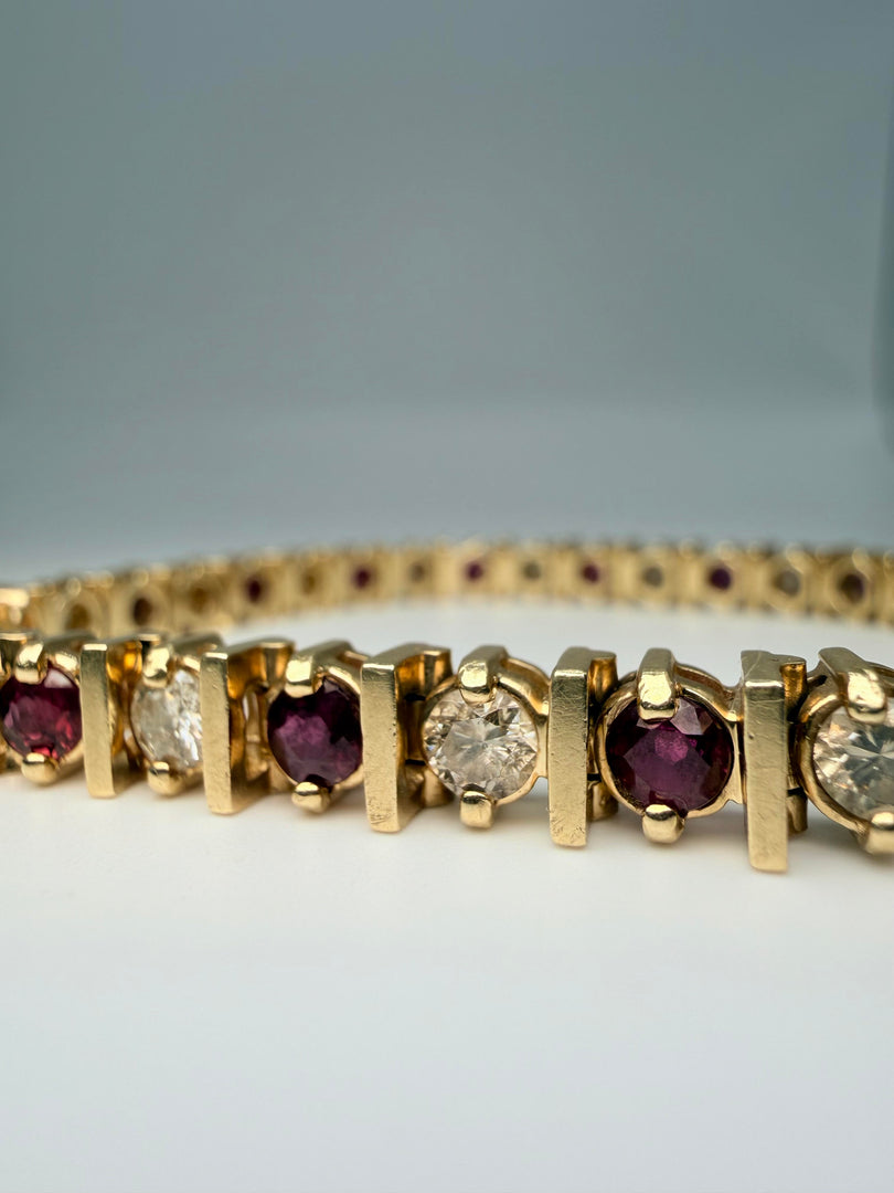 14Kt Yellow Gold Diamond And Ruby Tennis Bracelet With 16 Round Diamonds Approximately 2.5CTW J-I1