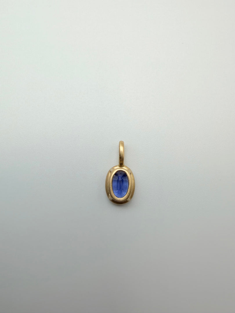 18Kt Yellow Gold Oval 0.72Ct Sapphire Bezel Set Satin Finish Pendant