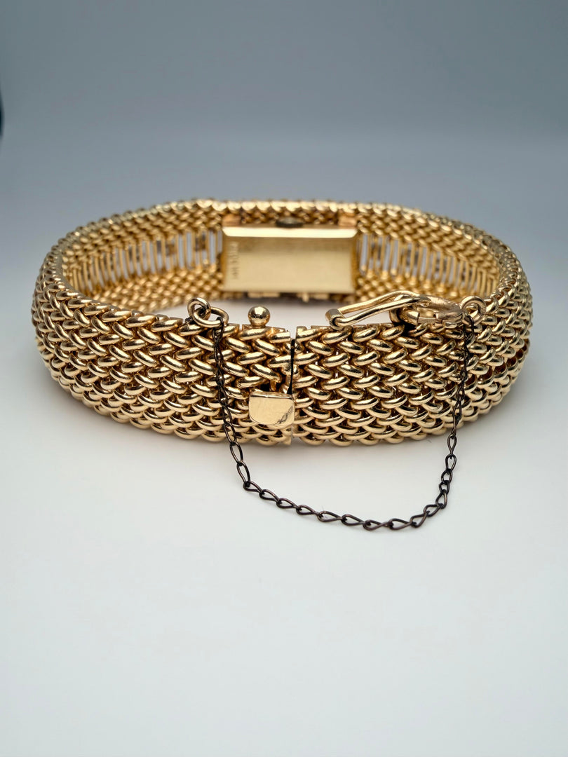 14Kt Yellow Gold Glycine Watch/Bracelet With 17 Round Diamonds Totalling Appoximately 0.75Ct