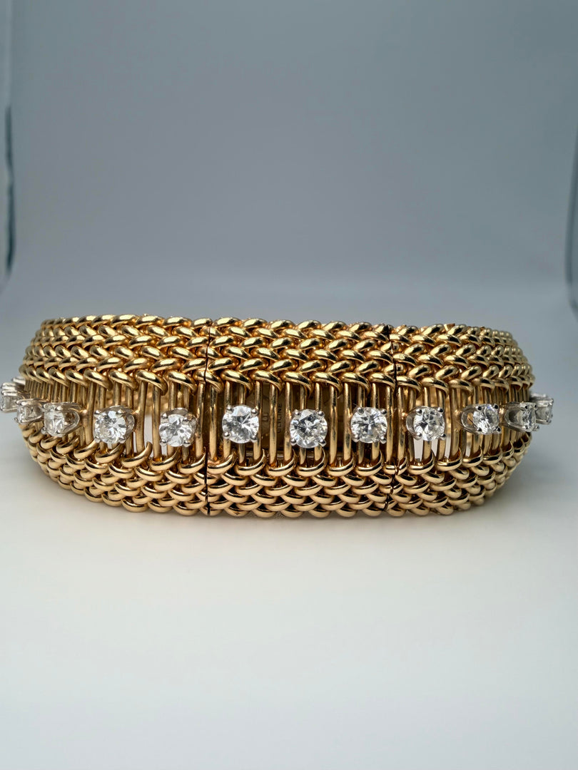 14Kt Yellow Gold Glycine Watch/Bracelet With 17 Round Diamonds Totalling Appoximately 0.75Ct